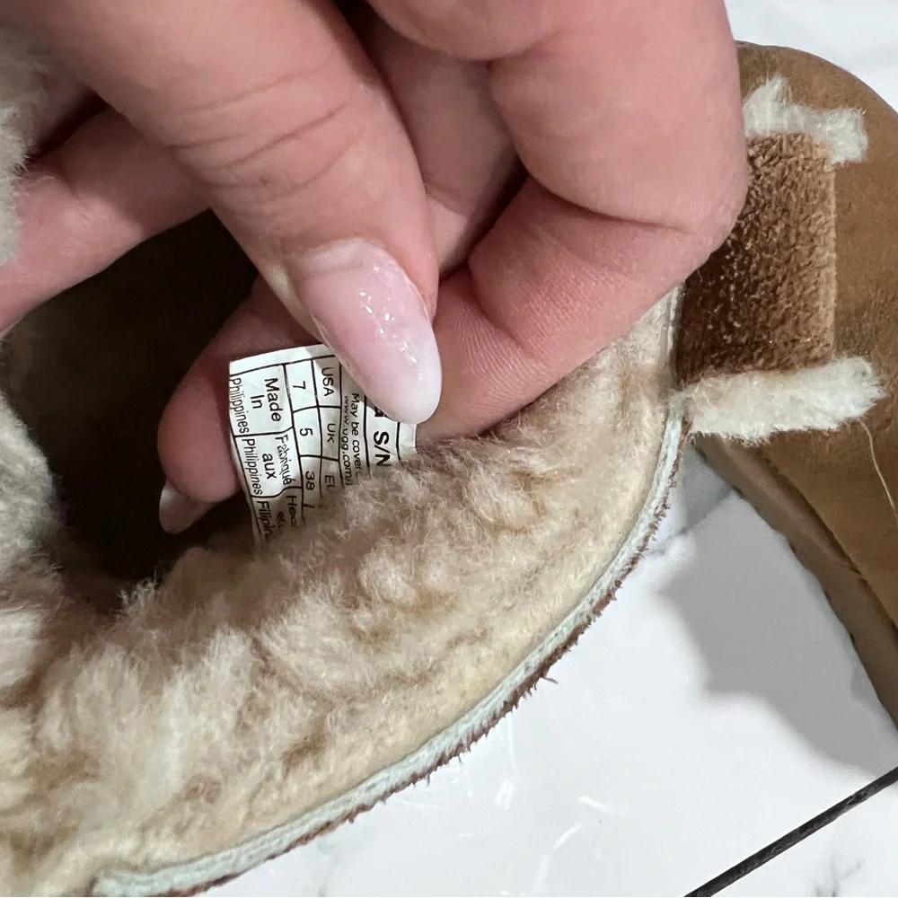 UGG Tan Ankle Boots with Cream Fur Lining - Picture 3 of 5